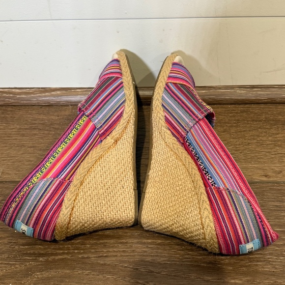 Toms Women's Peep-Toe Wedge Espadrille, Striped, Multi-Color, Size 7, Summer - Picture 10 of 13